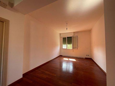 Quadrilocale in Piazza dell'Unità, 13, Navile - Bolognina, Bologna