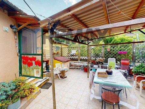 Quadrilocale in Salita Ronco, 28 a, Bolzaneto, Genova