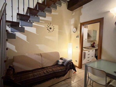 Appartamento su due piani in Via dei Rustici, Centro, Cremona