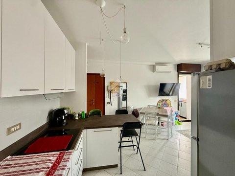 Bilocale in Via Monte Lozzo, 7, Abano Terme