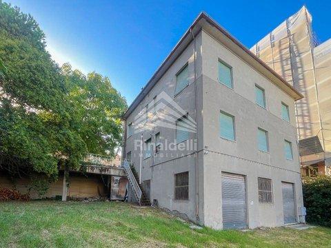 Casa indipendente in Via Elpidiense, 77, Centro, Porto Sant'Elpidio