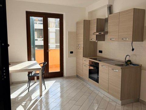 Bilocale in Via Castiglioni, 12, Madonnetta - Ponzano Magra, Santo Stefano di Magra