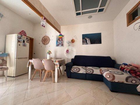 Trilocale in Via Generale Raffaele Carrascosa, 18, Vicaria-Arenaccia, Napoli