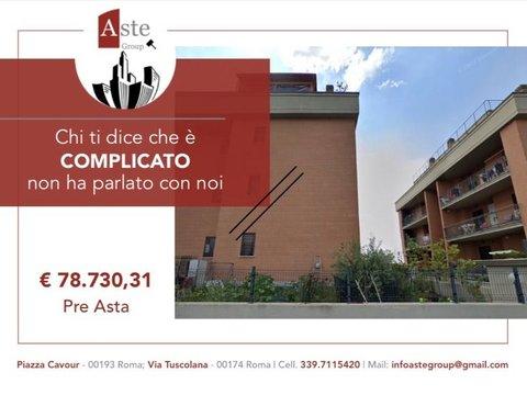 Trilocale in Via Balsorano, 44, Lunghezza - Villaggio Prenestino, Roma