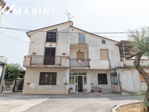Casa indipendente in Contrada Costa di Chieti, 95, Sant'Amato - Costa di Chieti, Lanciano