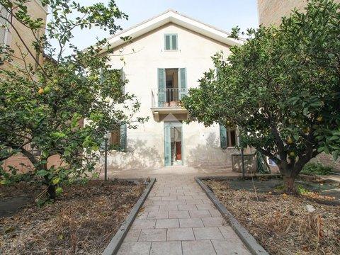 Casa indipendente in Via Giovanni Pascoli, 11, Centro, San Benedetto del Tronto