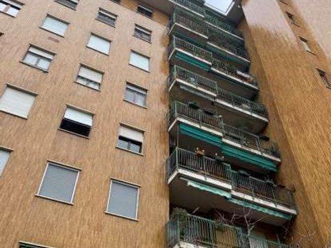 Appartamento in Viale San Gimignano, 2, Soderini, Milano