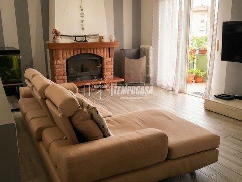 Villa in Via Gaetano Donizetti, Vermezzo con Zelo