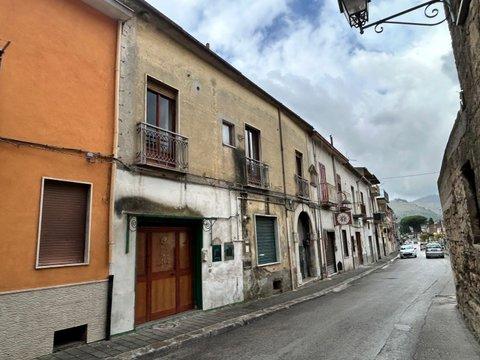 Appartamento su due piani in Via Cimitero, 11, Mercato San Severino