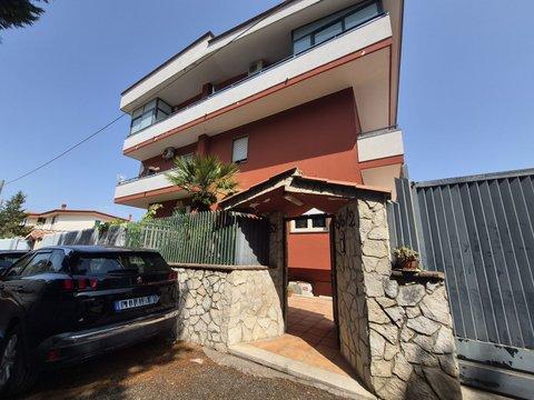 Trilocale in Via Alveo Sant' Alfonso, 66, Angri