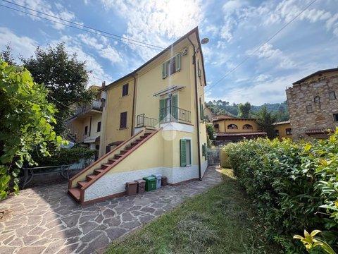 Villetta bifamiliare in Via Bottaccio, 11, Cerreto - Palatina - Piazza, Montignoso