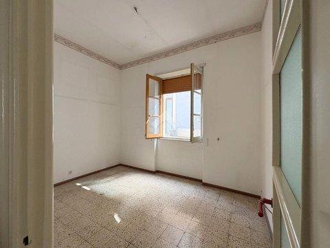 Quadrilocale in Via Luigi Castiglione, 39, San Berillo-Fiera, Catania