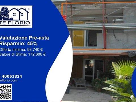 Trilocale in Vicinale Torre degli Incurabili, Varcaturo, Giugliano in Campania