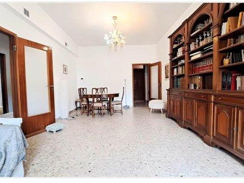 Appartamento in Via Bolzano, Portone, Senigallia