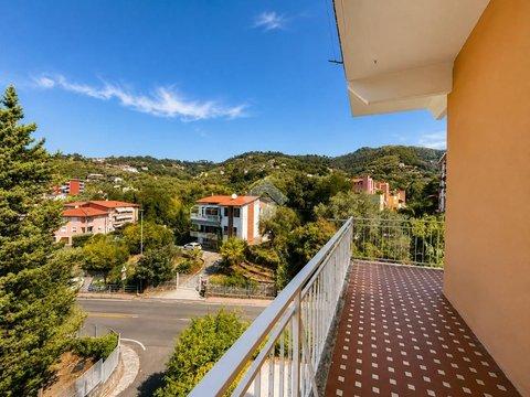 Quadrilocale in Via Gozzano, 16, San Terenzo, Lerici