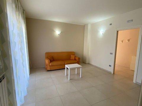 Casa indipendente in Via Longobardi, 1, Vibo Marina - Bivona - Porto Salvo, Vibo Valentia