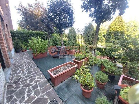 Bilocale in Via Roma, 88, Casatenovo