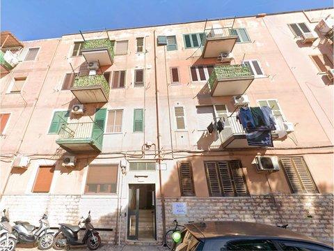 Trilocale in Via Domenico Ludovico de Vincentis s.n.c, Tamburi - Lido Azzurro, Taranto