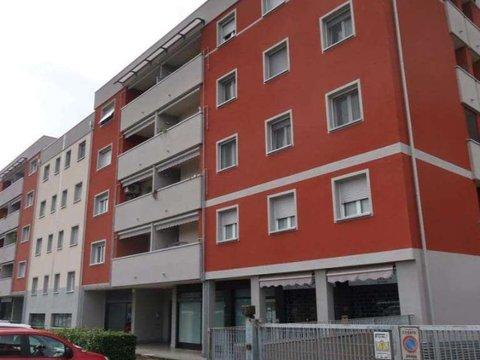 Trilocale in Via Tagliamento, 12, Cesate