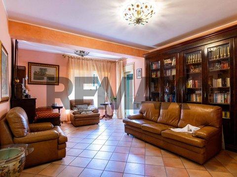 Quadrilocale in Via Giuseppe Antonio Borgese, 21, Monte Po-Nesima, Catania