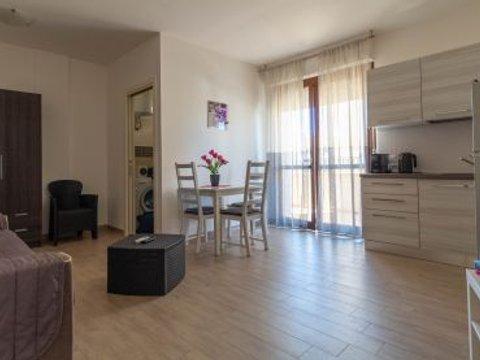 Monolocale in Via Fratelli Accardo Artigiani, 70, Pivarada - Via XX Settembre, Alghero