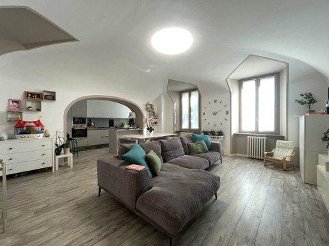 Appartamento a Suna, Verbania