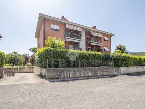 Quadrilocale in Largo Alfredo Iacoboni, 15, Campoloniano - Piazza Tevere - Villa Reatina, Rieti