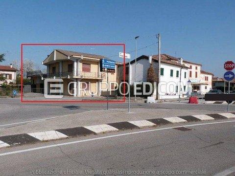 Appartamento in Via Giuseppe Verdi, Paese