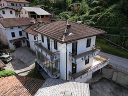 Casa indipendente in Contrada Ballini, 2, Torrebelvicino
