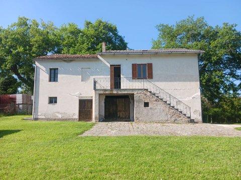 Casale/cascina in Località Capovilla, Troviggiano - San Faustino, Cingoli
