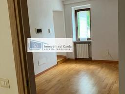 Appartamento su due piani in Vicolo Carrobbio s.n.c, Manerba del Garda