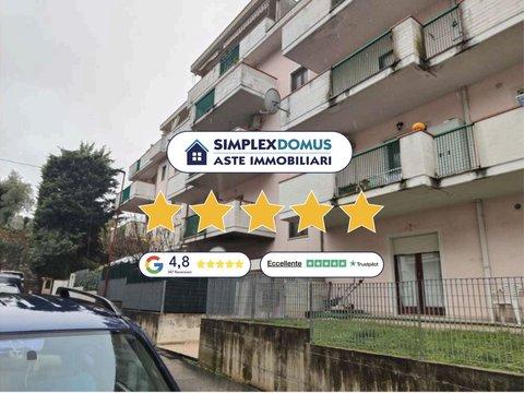 Trilocale in Via Villa Curti, Venarotta