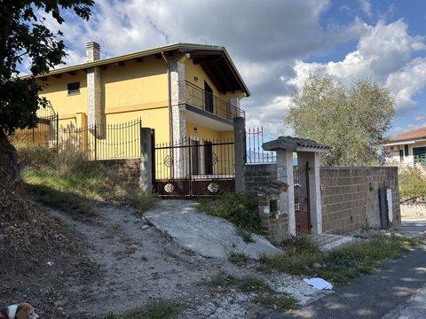 Casa indipendente in Via Tuorofunaro s.n.c, Marzano Appio