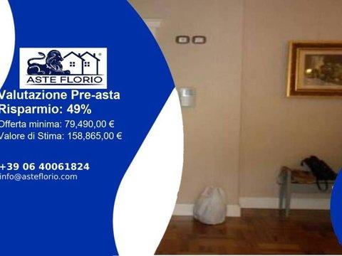 Trilocale in via Antonio de Curtis, Centro Città, Marano di Napoli
