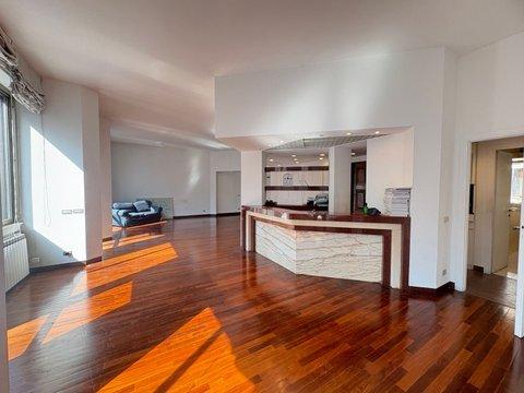 Appartamento in via Monte Rosa, 21, Fiera, Milano