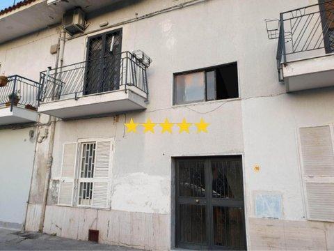 Trilocale in Viale Privato Massimo Marra, Soccavo, Napoli