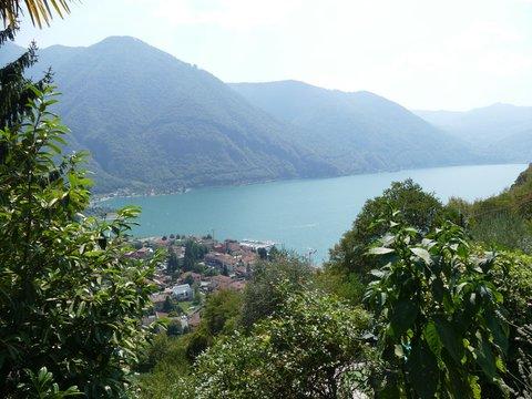 Villetta bifamiliare in Via Palo, 12, Porlezza