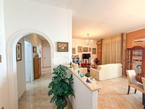 Quadrilocale in Viale Scala Greca, 413, Tiche - Scala Greca, Siracusa