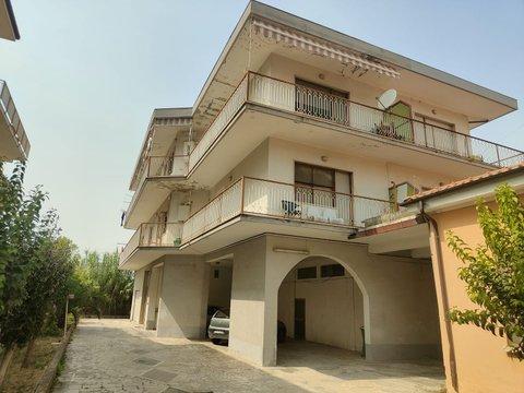 Appartamento in Viale B. Croce, 399, Chieti Scalo, Chieti