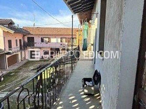 Trilocale in Vicolo dei Romani, Casorate Sempione