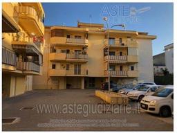Trilocale in Via Padre Vinti, 38, Grotte