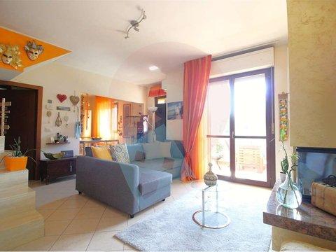 Trilocale in Via di Sotto, 207, Colli, Pescara