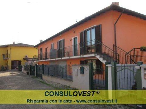 Villetta a schiera in Via della Chiusa, 4, Dorno