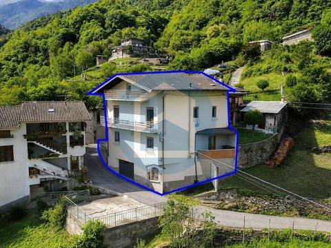 Casa indipendente in Via dell'Oro s.n.c, Capo di Ponte