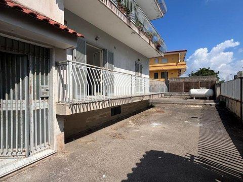 Quadrilocale in Via Carrafiello, Varcaturo, Giugliano in Campania