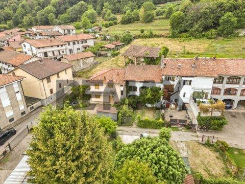 Casa indipendente in Via San Rocco, 28, Loranzè
