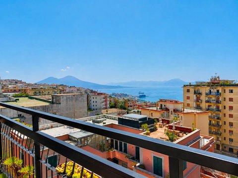 Appartamento in Via Santo Stefano, 6, Vomero, Napoli