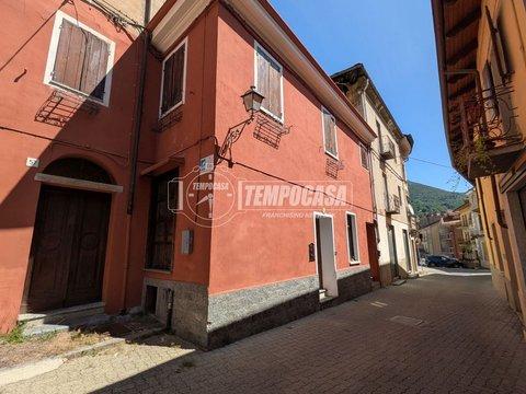 Appartamento su due piani in Via Caviglione, 59, Pont Canavese