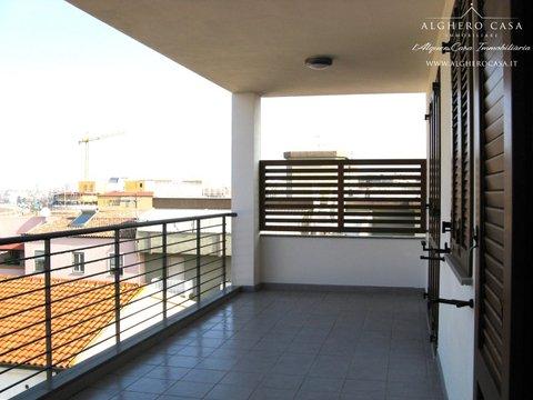 Trilocale in Via degli Orti, 79, Pivarada - Via XX Settembre, Alghero