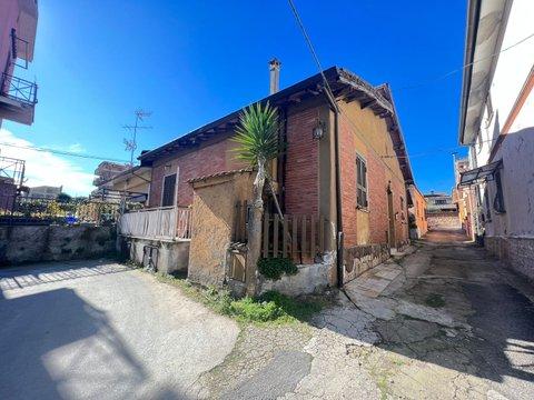 Casa indipendente in Via Filippo Corridoni, 306, San Cesareo